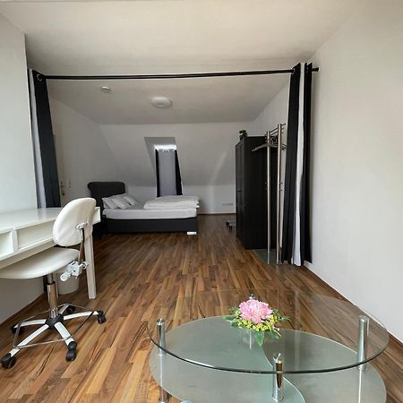 Geraeumige 3-Zimmer-Ferienwohnung Im Herzen Von คาสเซล ภายนอก รูปภาพ