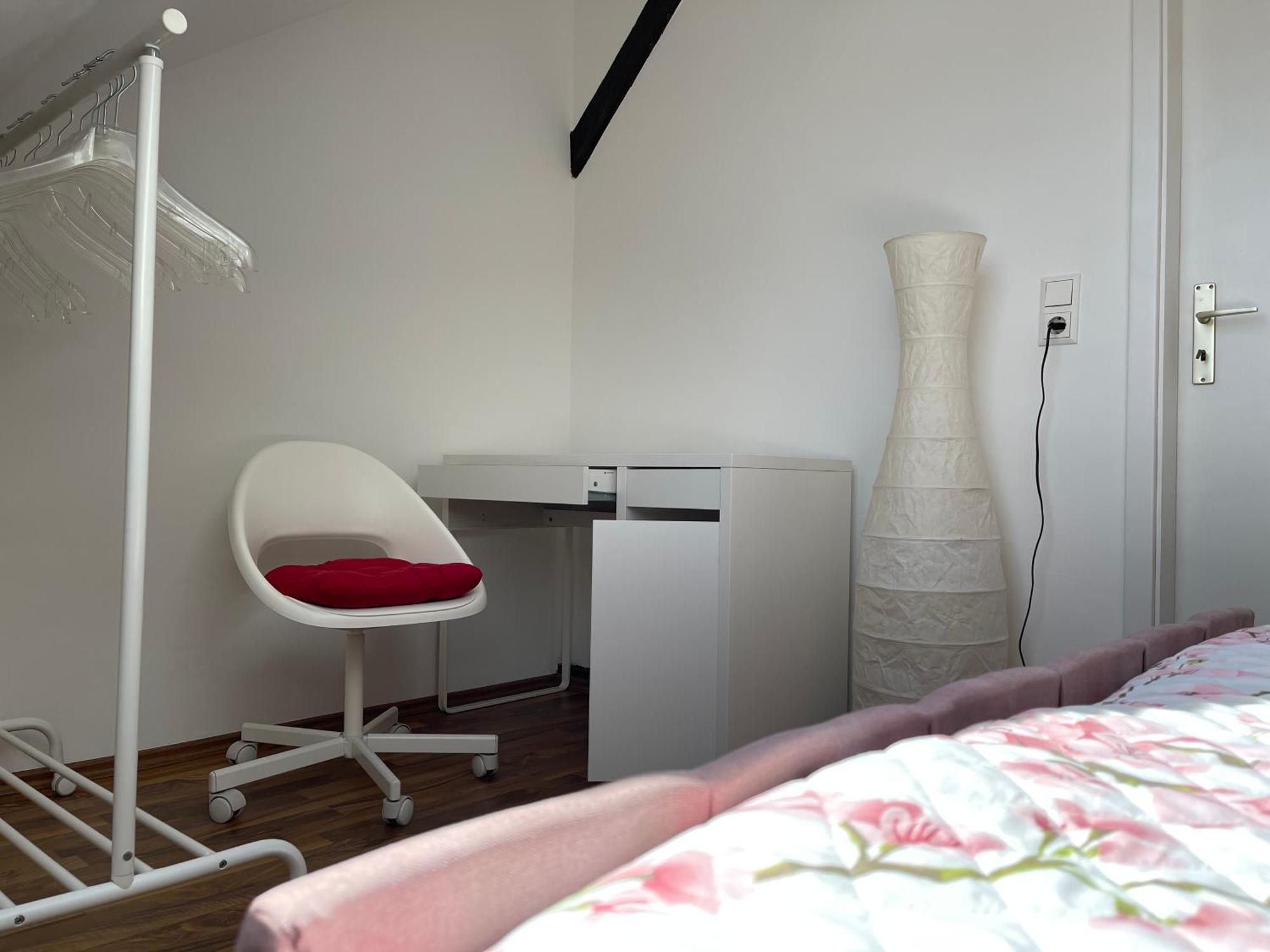 Geraeumige 3-Zimmer-Ferienwohnung Im Herzen Von คาสเซล ภายนอก รูปภาพ