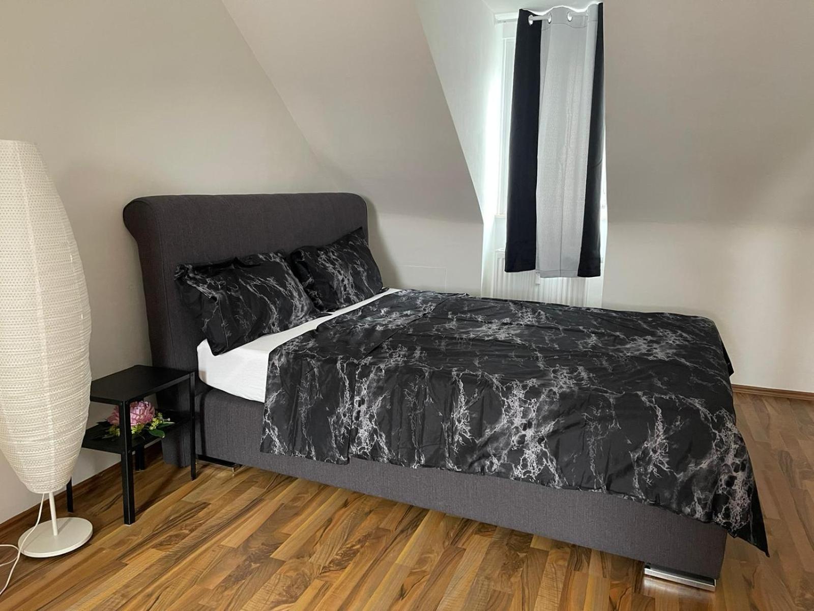 Geraeumige 3-Zimmer-Ferienwohnung Im Herzen Von คาสเซล ภายนอก รูปภาพ