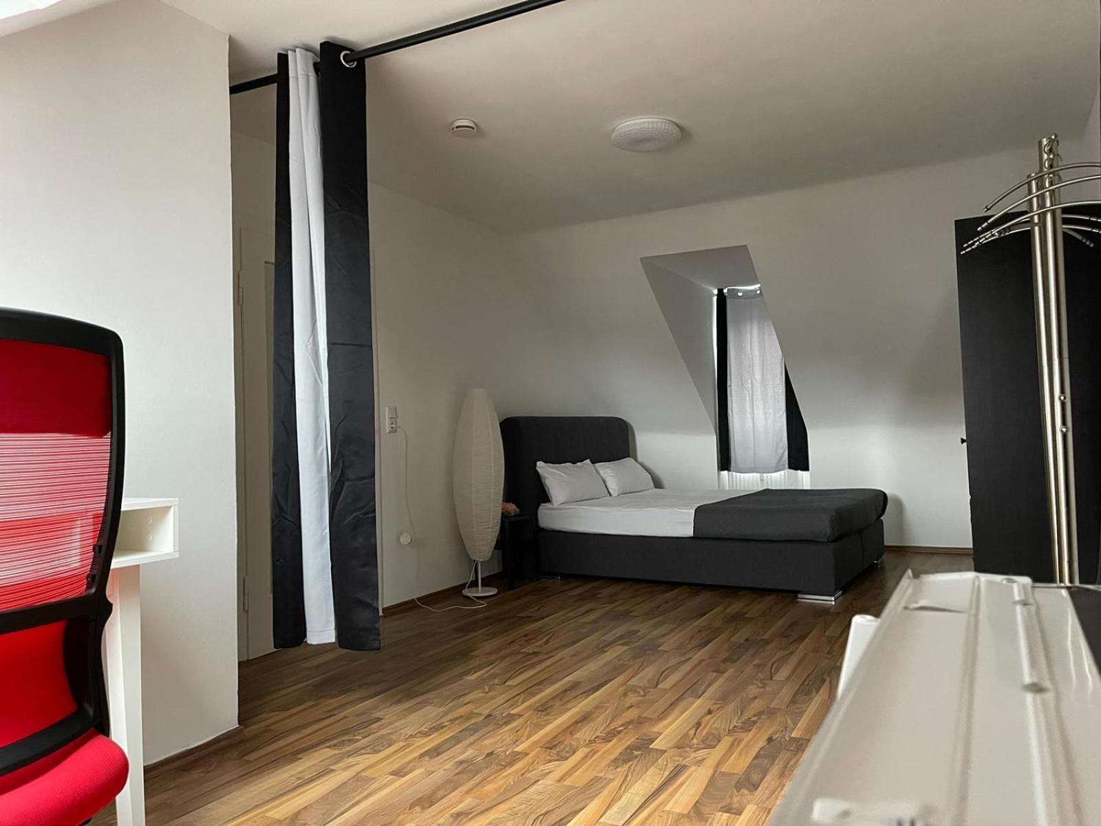 Geraeumige 3-Zimmer-Ferienwohnung Im Herzen Von คาสเซล ภายนอก รูปภาพ