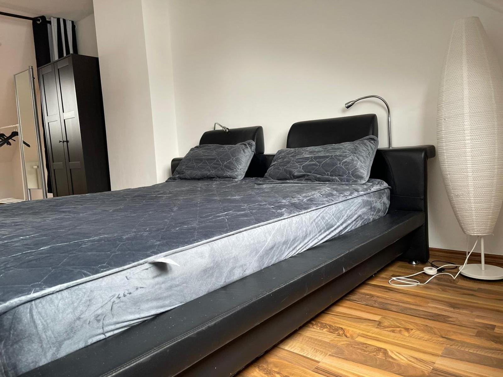 Geraeumige 3-Zimmer-Ferienwohnung Im Herzen Von คาสเซล ภายนอก รูปภาพ