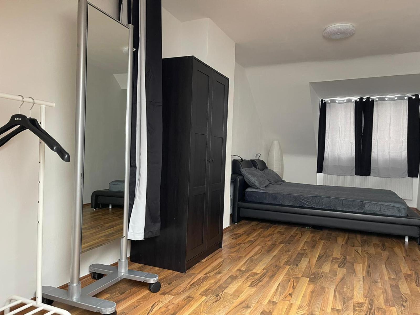 Geraeumige 3-Zimmer-Ferienwohnung Im Herzen Von คาสเซล ภายนอก รูปภาพ