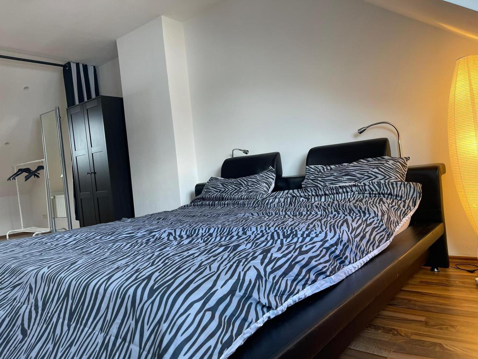 Geraeumige 3-Zimmer-Ferienwohnung Im Herzen Von คาสเซล ภายนอก รูปภาพ