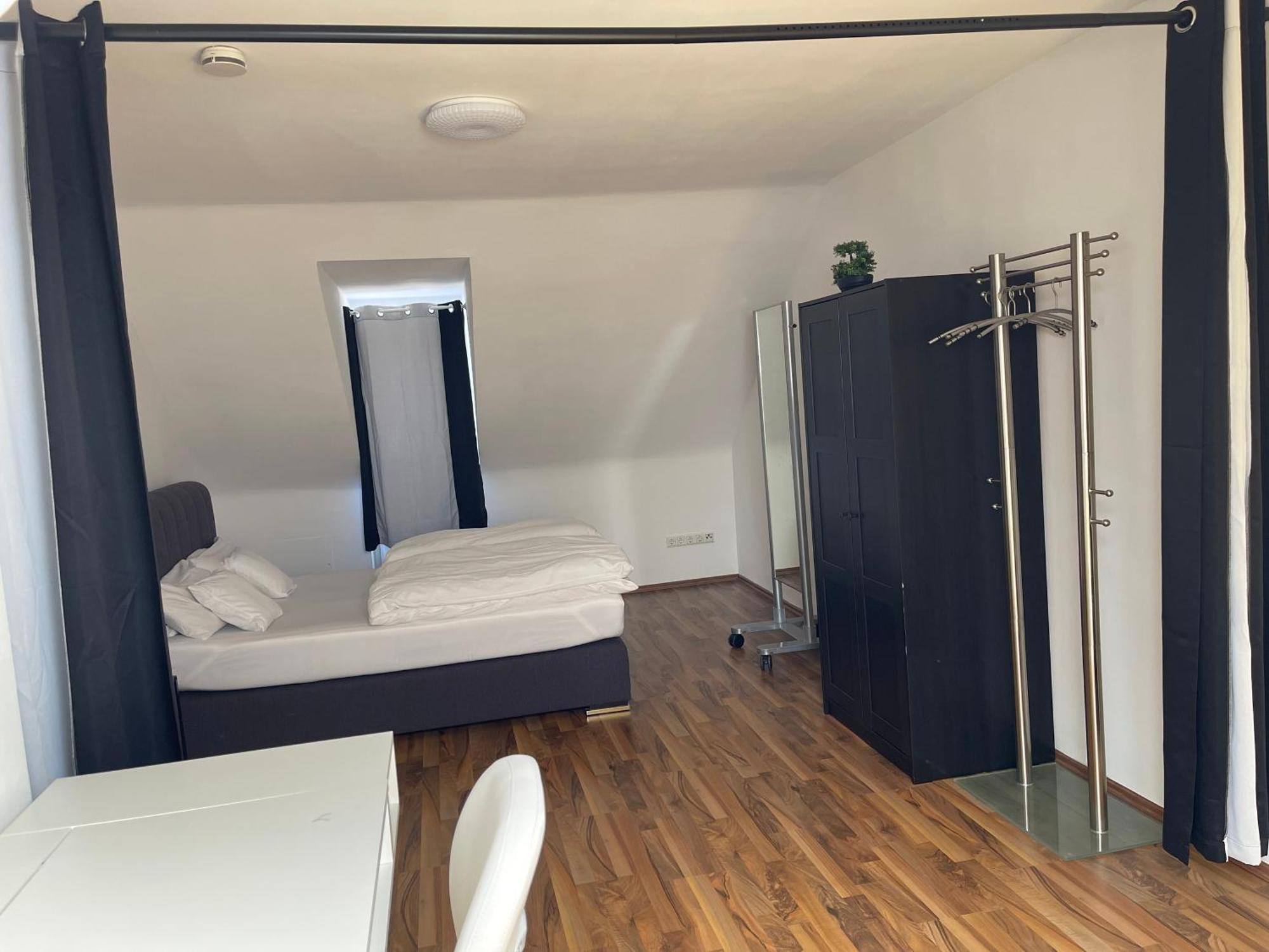 Geraeumige 3-Zimmer-Ferienwohnung Im Herzen Von คาสเซล ภายนอก รูปภาพ